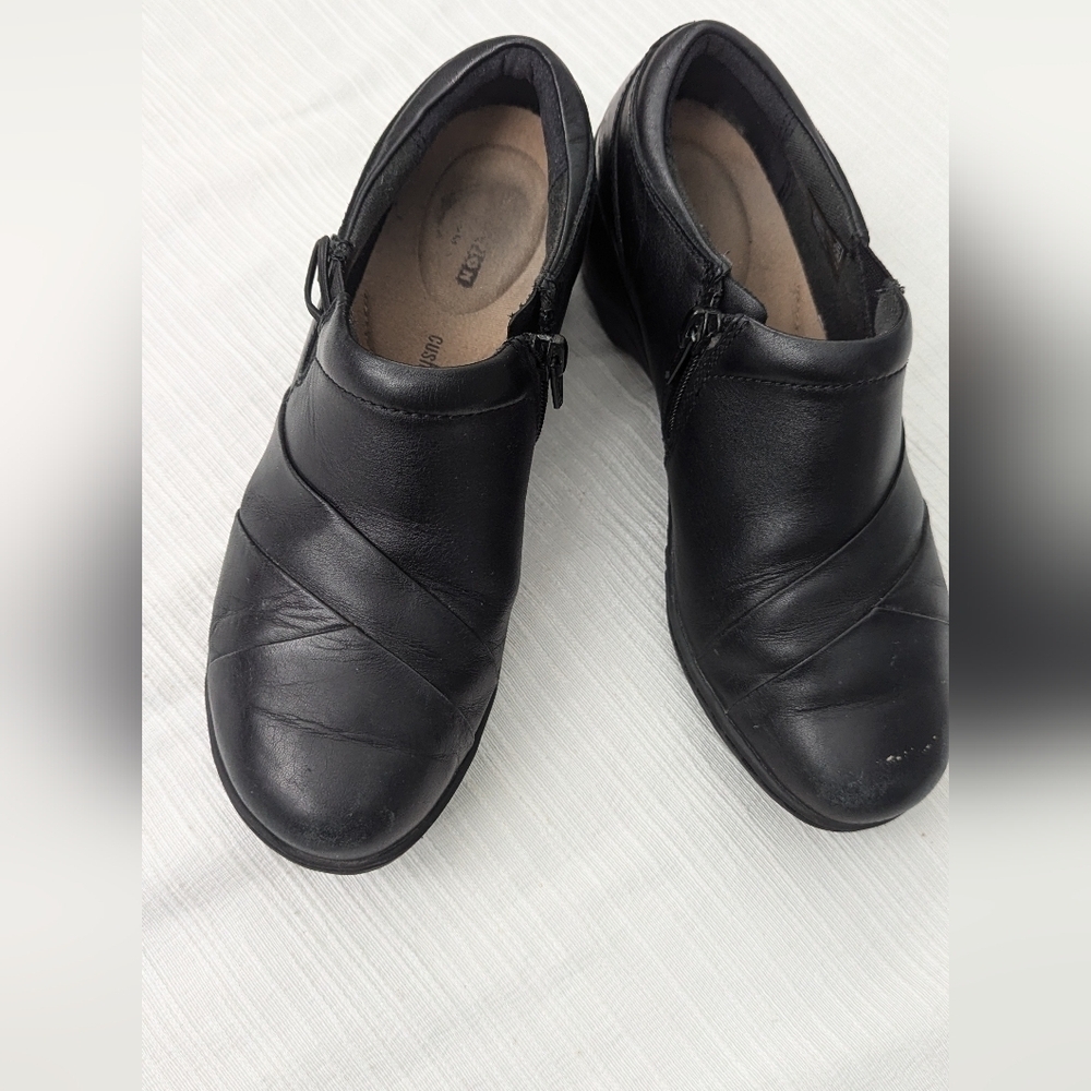 Clarks Collection /Soft Cushion/ Side Zip Loafer/ Black Leather Size 7M